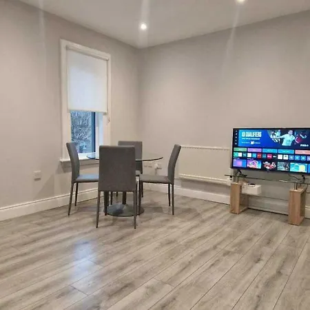 New Updated 2bd In Prime Spot At Docklands * Δουβλίνο