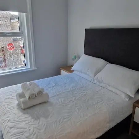 New Updated 2bd In Prime Spot At Docklands Appartement