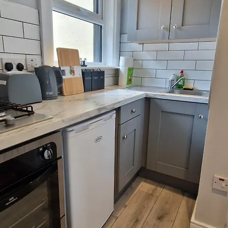 New Updated 2bd In Prime Spot At Docklands * Dublin